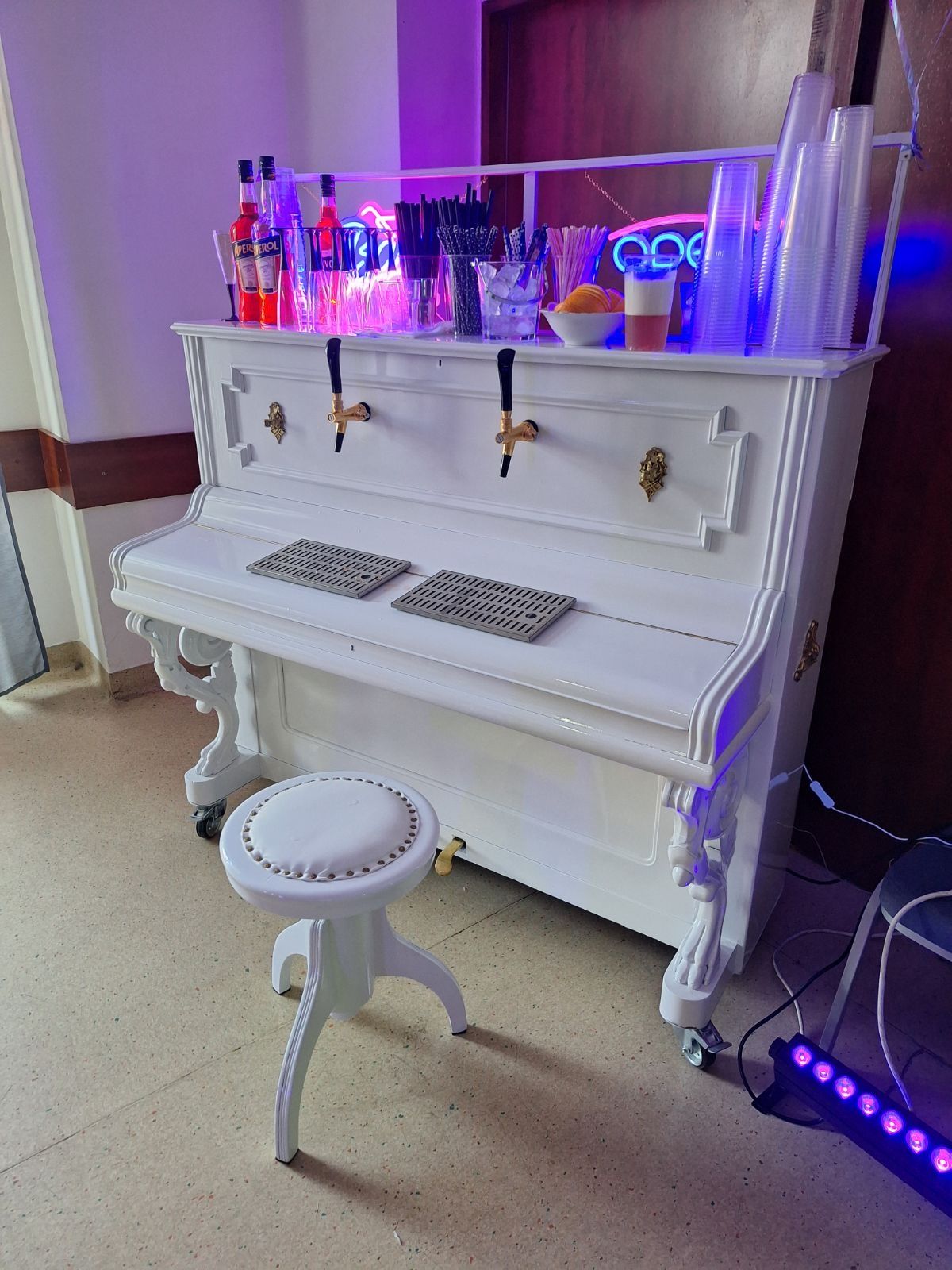 Rollbar pianino do wina prosecco i piwa