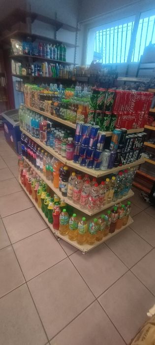 Wyspa regał na napoje
