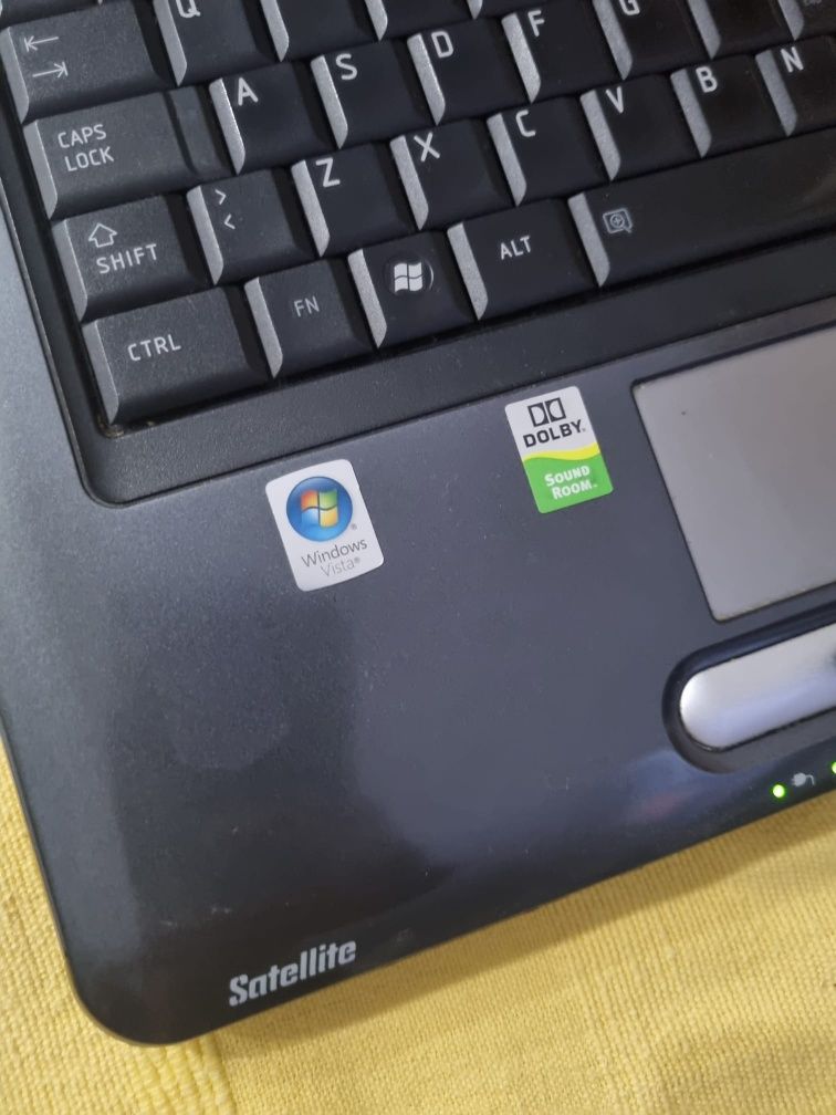 Toshiba Computador para Peças modelo nas fotos