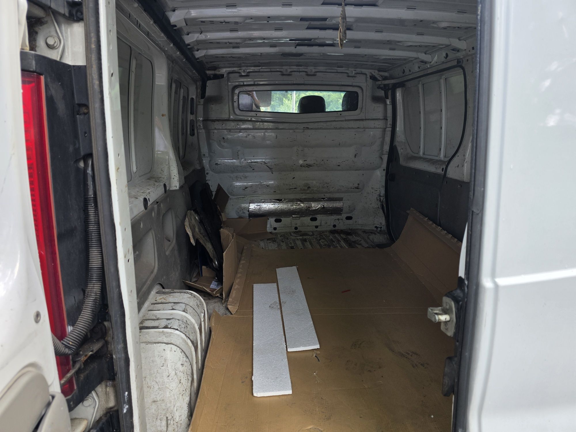 Renault Trafic 2.0DCI 2006r. Stan bardzo dobry