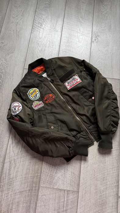 Бомбер BERSHKA Розмір XS