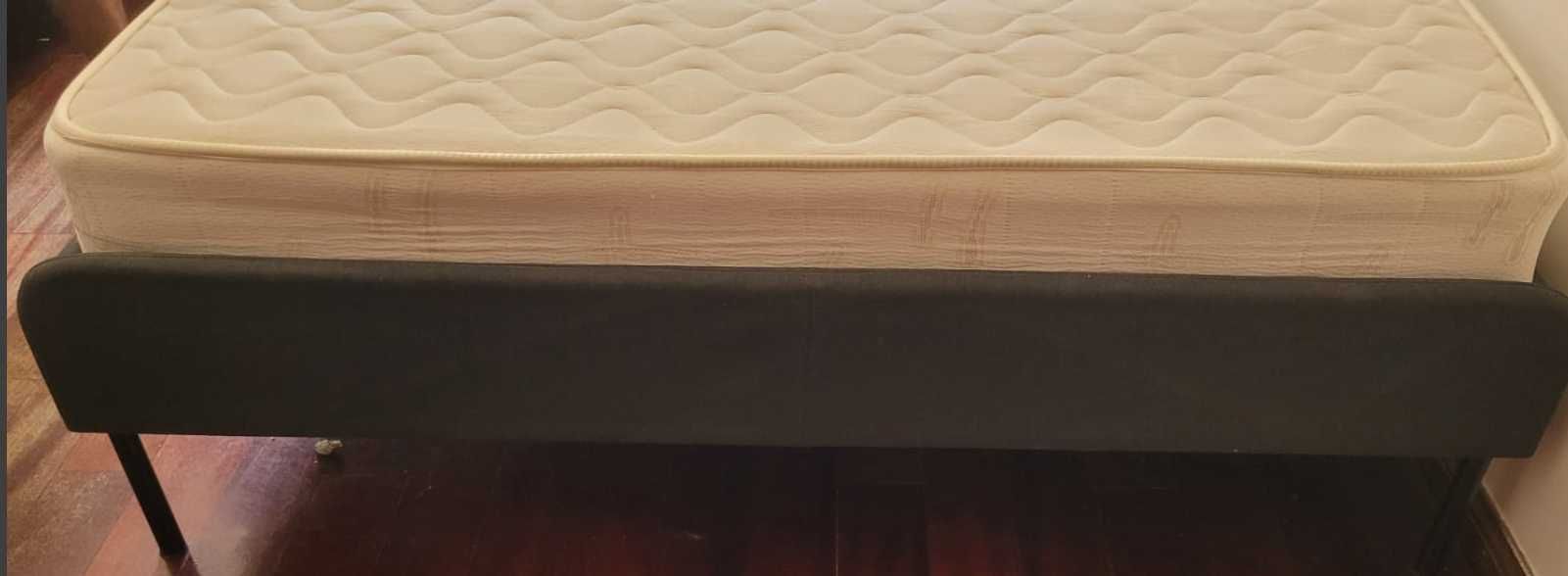 Cama de Casal com colchão, oferta guarda roupa e cômoda