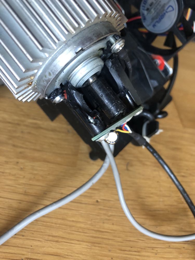 Silnik do kierownicy Thrustaster t300 GT wraz z calym mechanizmem
