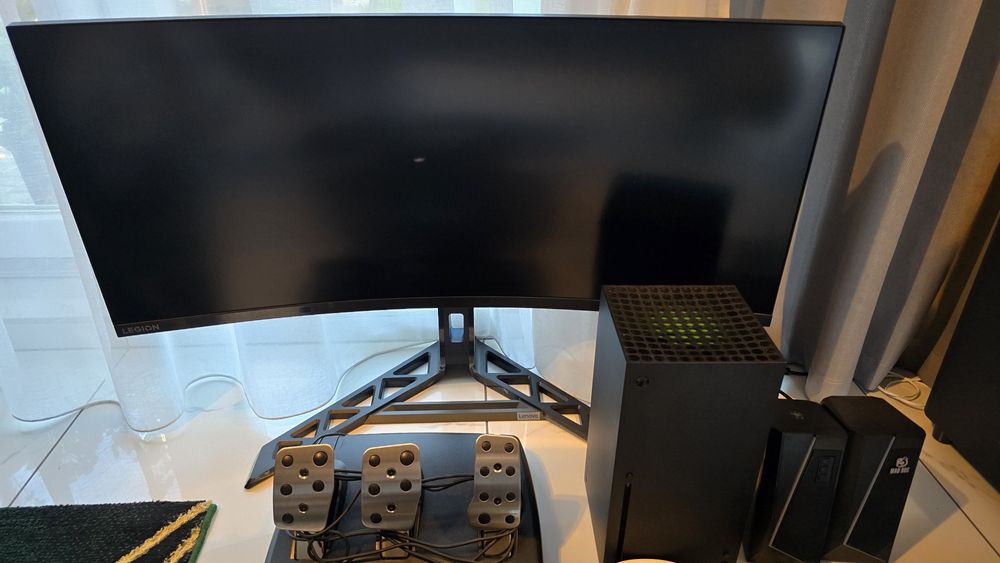 Konsola Xbox series X 1 Tb napęd kierownica logitech, monitor 34 cali.