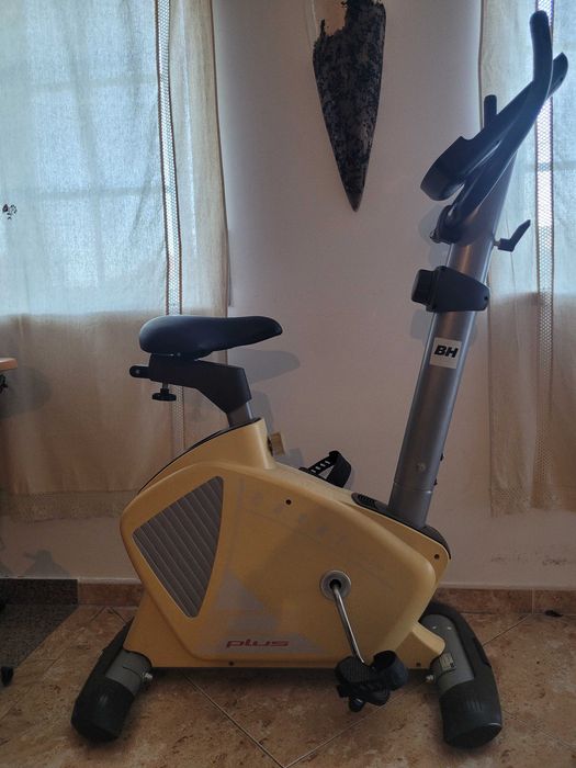 Bicicleta Estática BH Nexor Plus