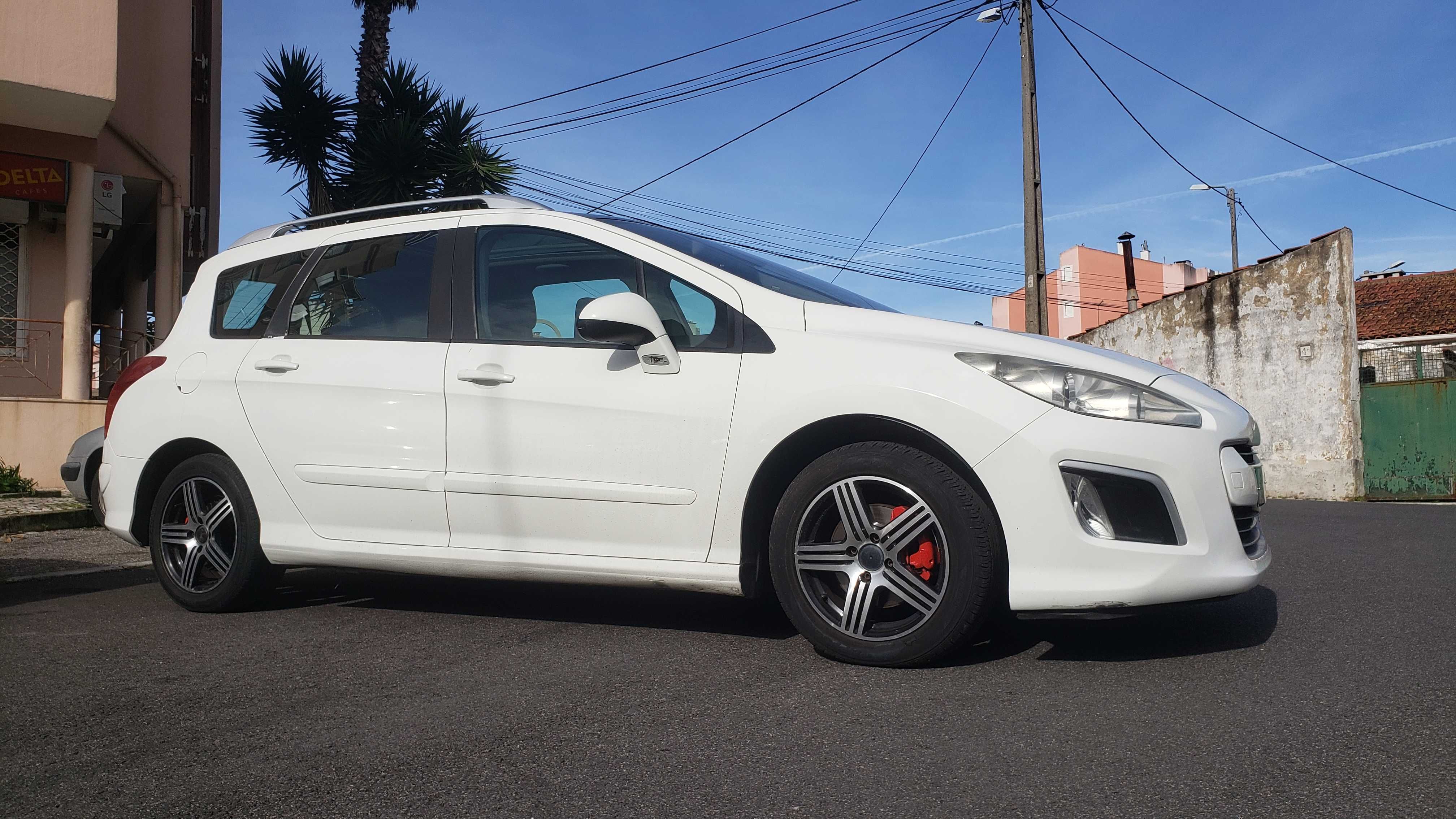 Peugeot 308 SW 2012