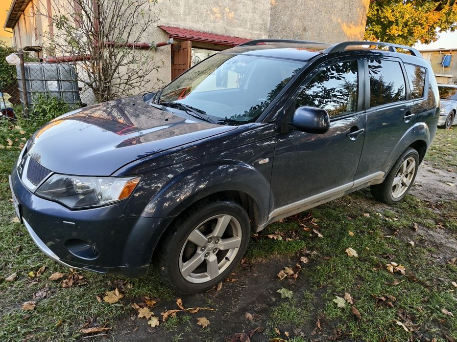 Mitsubishi Outlander 2 2.0 Did  4x4  7-osobowy  fabrycznie bez DPF