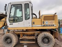 Koparka Liebherr 900 na części