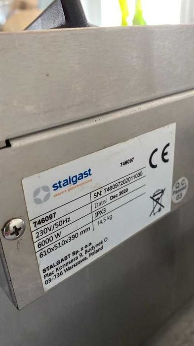 1 roık uzywona 4-palnikowa plyta elektriczna nablatowa