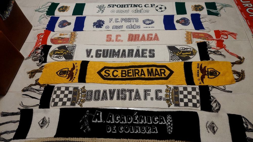 Varios cachecois em Lā Vintage