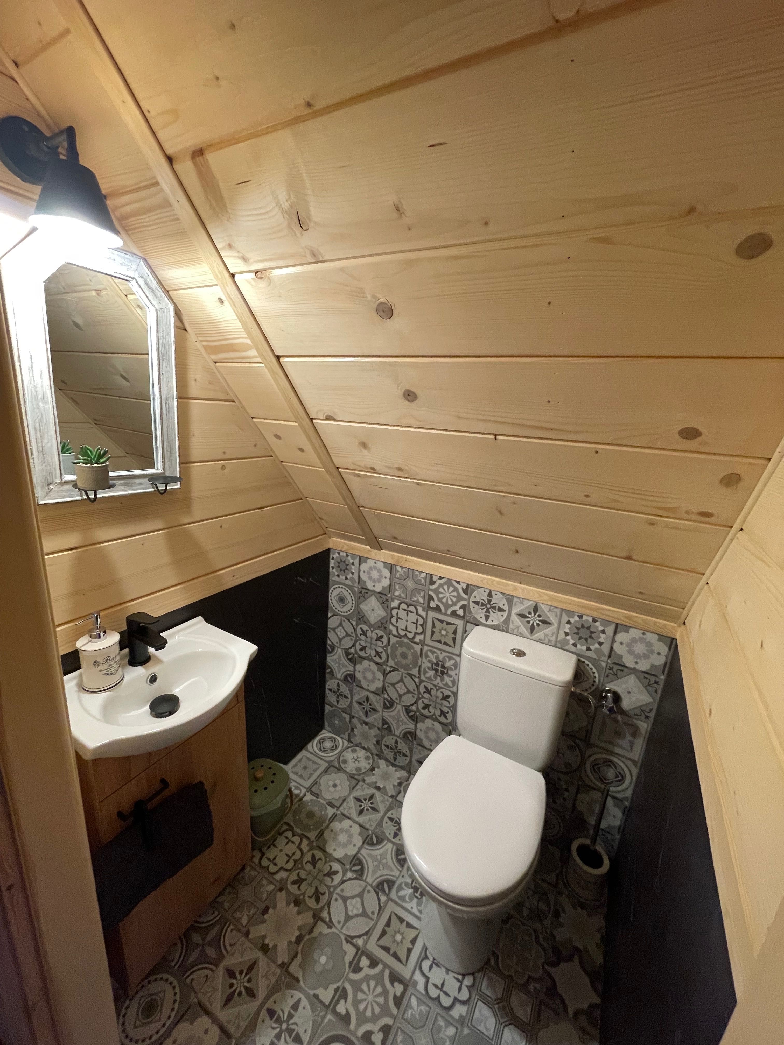 Chatka na Roztoczu całoroczny domek z jacuzzi