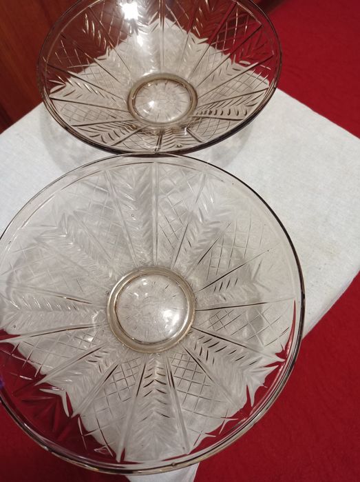 Скляні салатніци