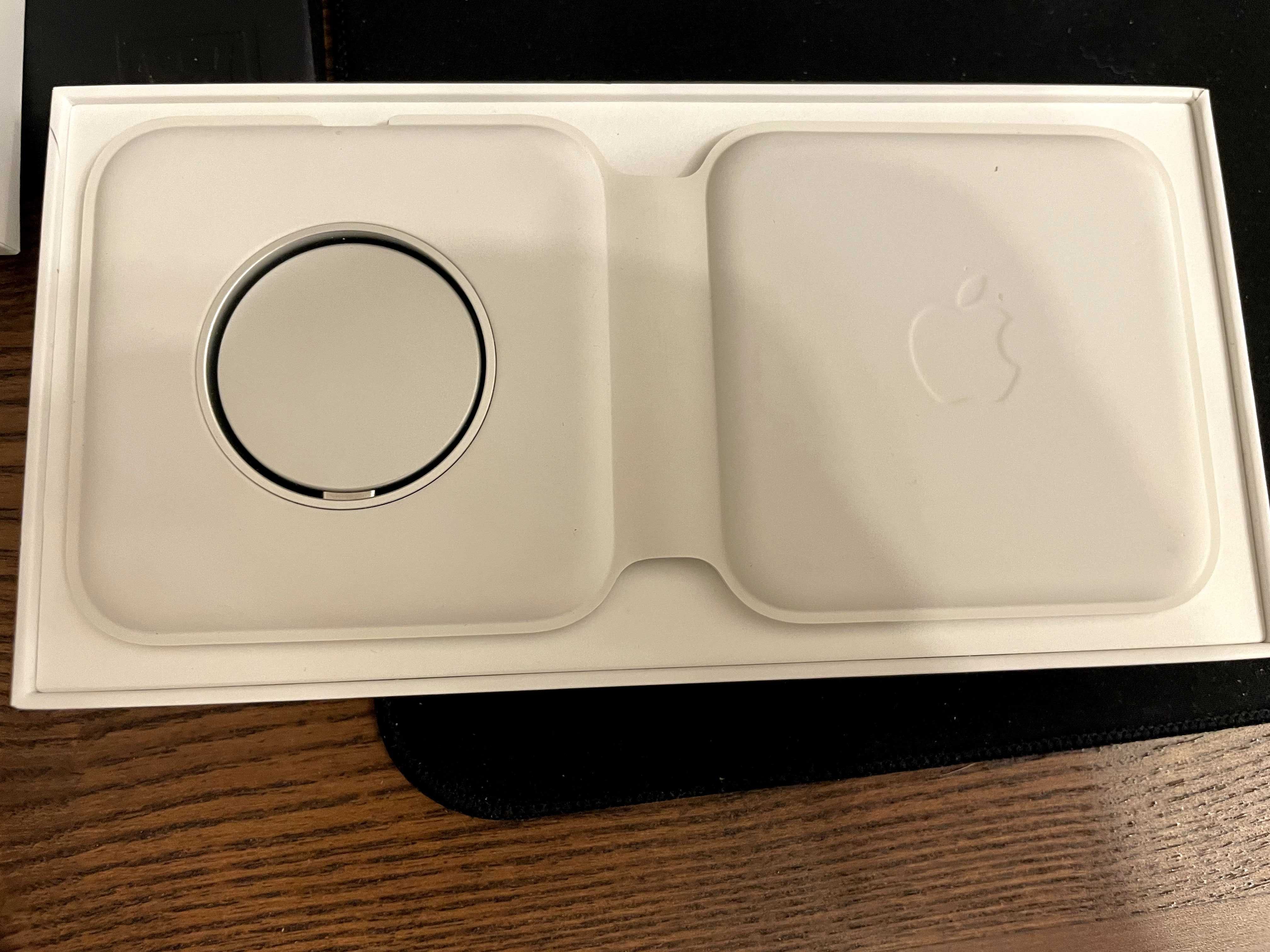 Бездротовий зарядний пристрій Apple MagSafe Duo Charger (MHXF3ZE/A)