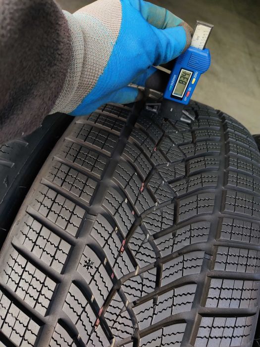 R19 245 40 шини зимові Goodyear UltraGrip Performance+ 24р