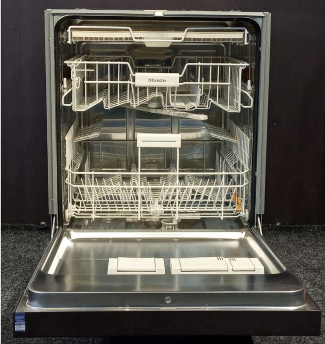 Посудомийна машина Miele G 6470 SCVi