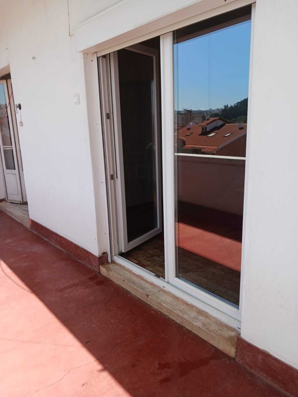 Arrenda se T3 €870,00 Coimbrashopping Polo II