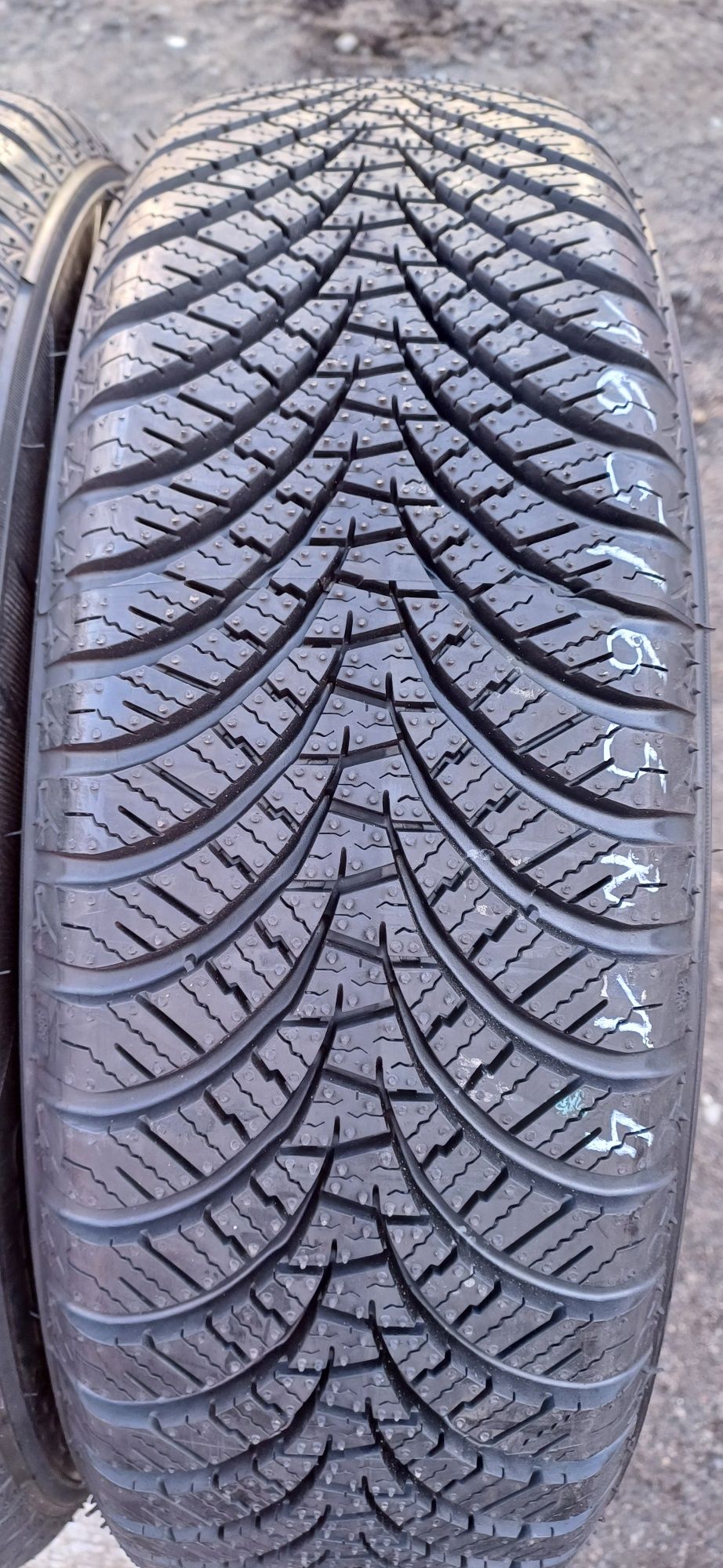 165/65R14 FALKEN , dwie nowe opony wielosezonowe.