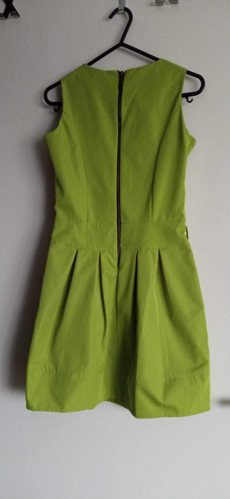 Zielona sukienka, typu bombka