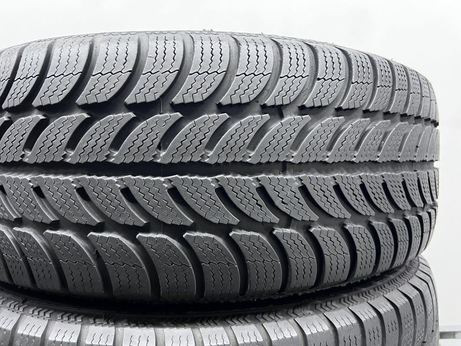 2шт зима 205/60/R15 Sava Eskimo S3