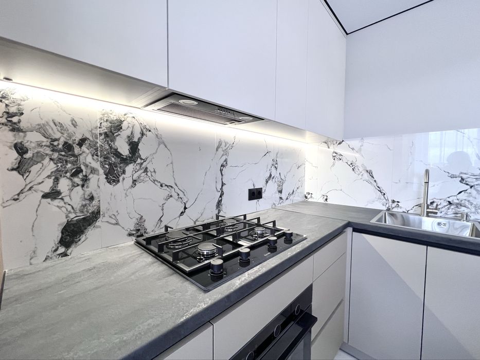 Перша Оренда 1-кімнатної на Бамі