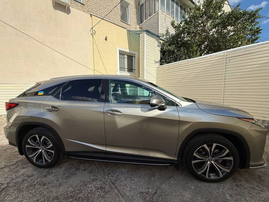 Продам Lexus RX 2018 в ідеальному стані!