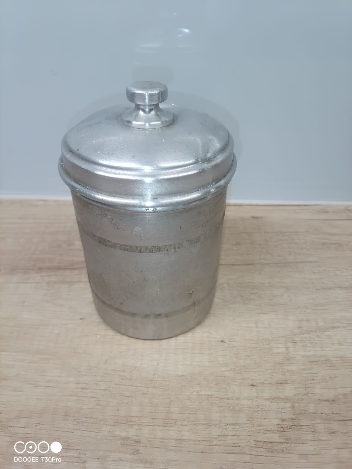 Stary aluminiowy pojemnik na cukier, PRL