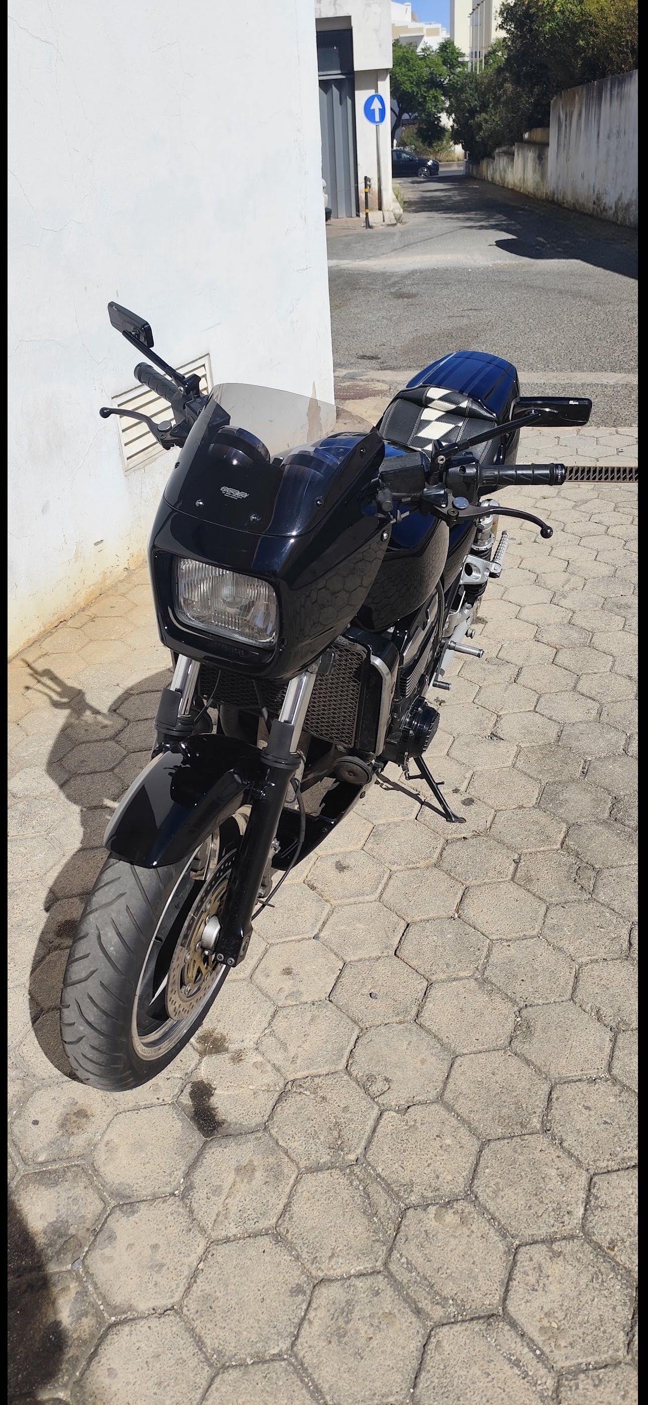 Kawasaki ZRX 1100