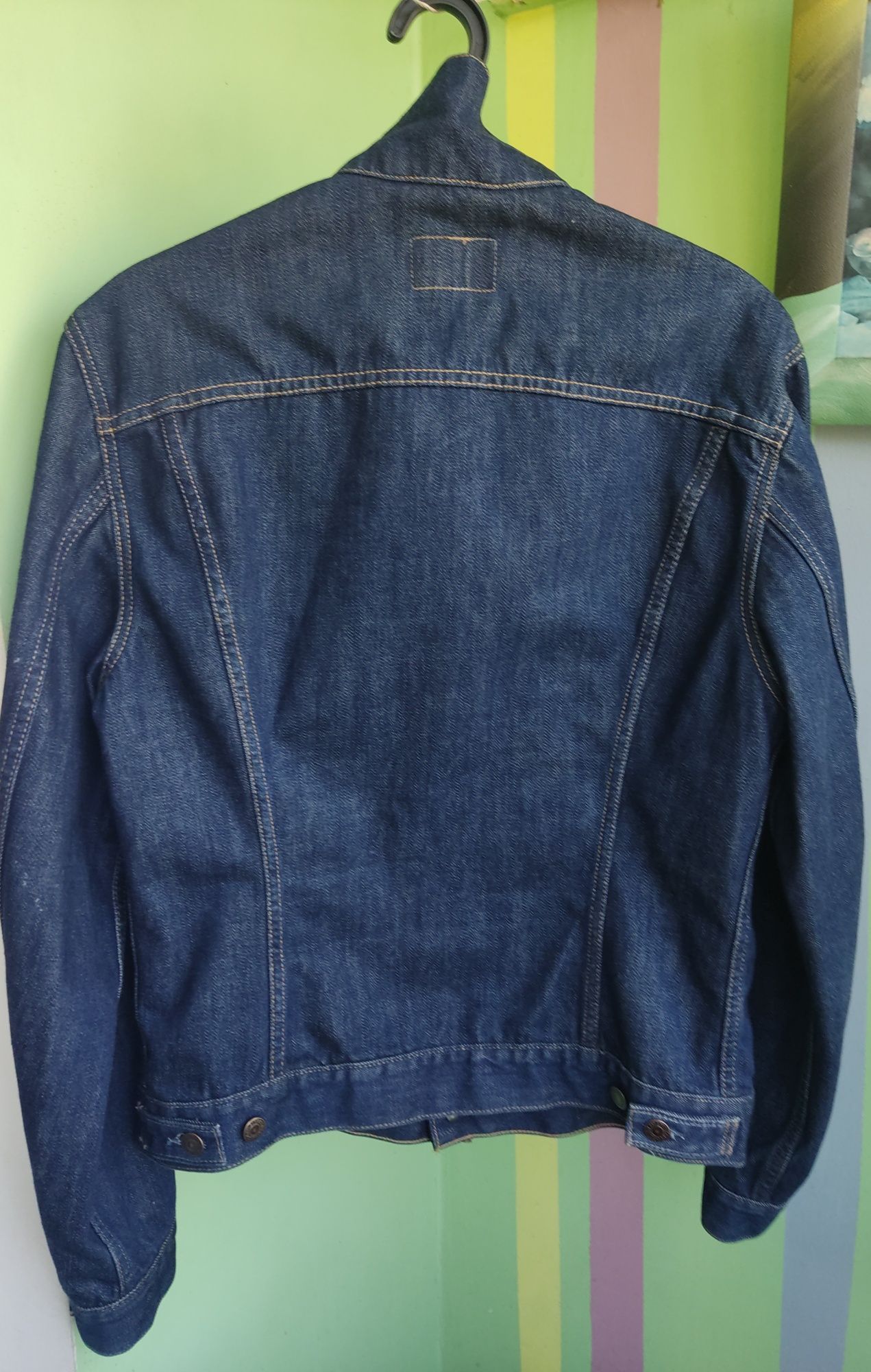 Обмен мужская винтажная куртка Levi's xl маломерка