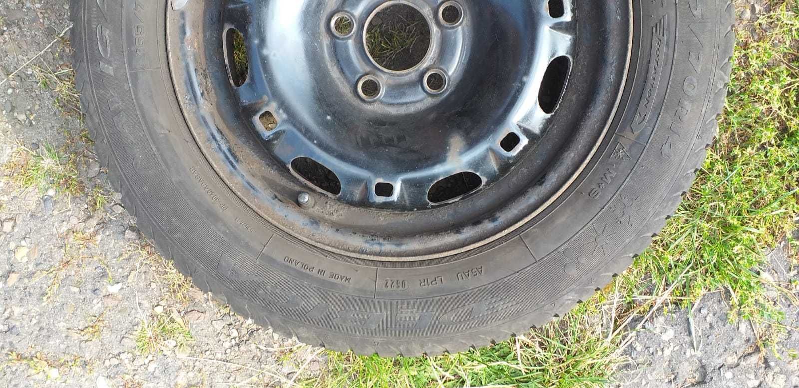 Opony zimowe z felgami 4sztuki z 2022r stan bdb debica 14x165/70