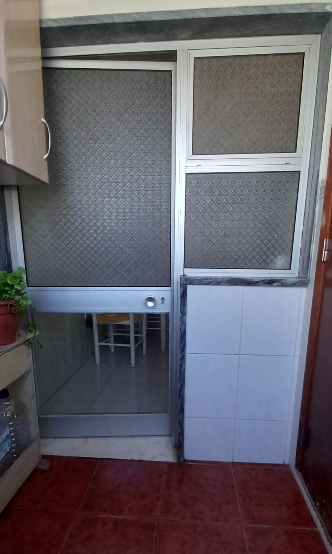 Conjunto aluminio Porta e Janela de cozinha (apartamento sacada marqui