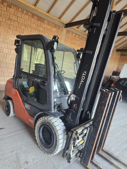 Toyota 06-8FD30F diesel 3t 2017r