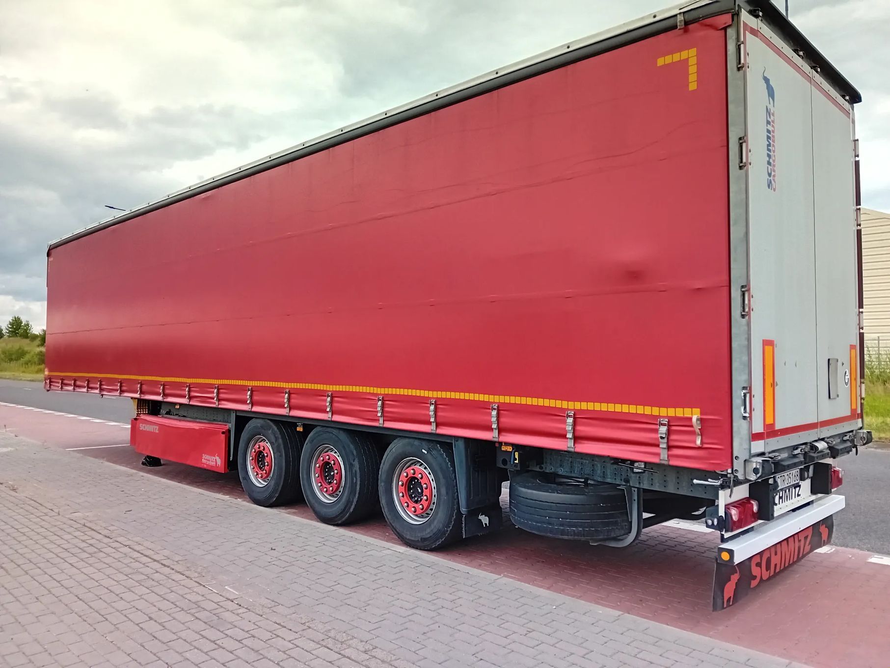 Schmitz Cargobull SCB &#039;S3T  Schmitz standard w super stanie.Pod Oś,Pod dach, wys 2.83