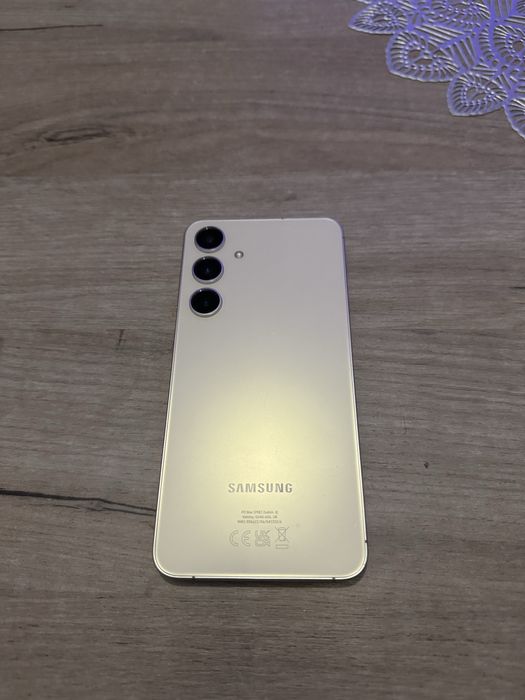 Samsung Galaxy s24+ plus