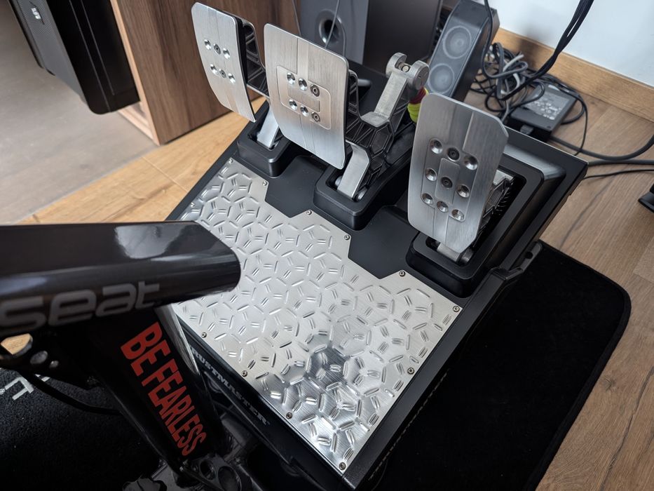 Thrustmaster T300 Alcantara+ T-LCM + T8HA + Playseat