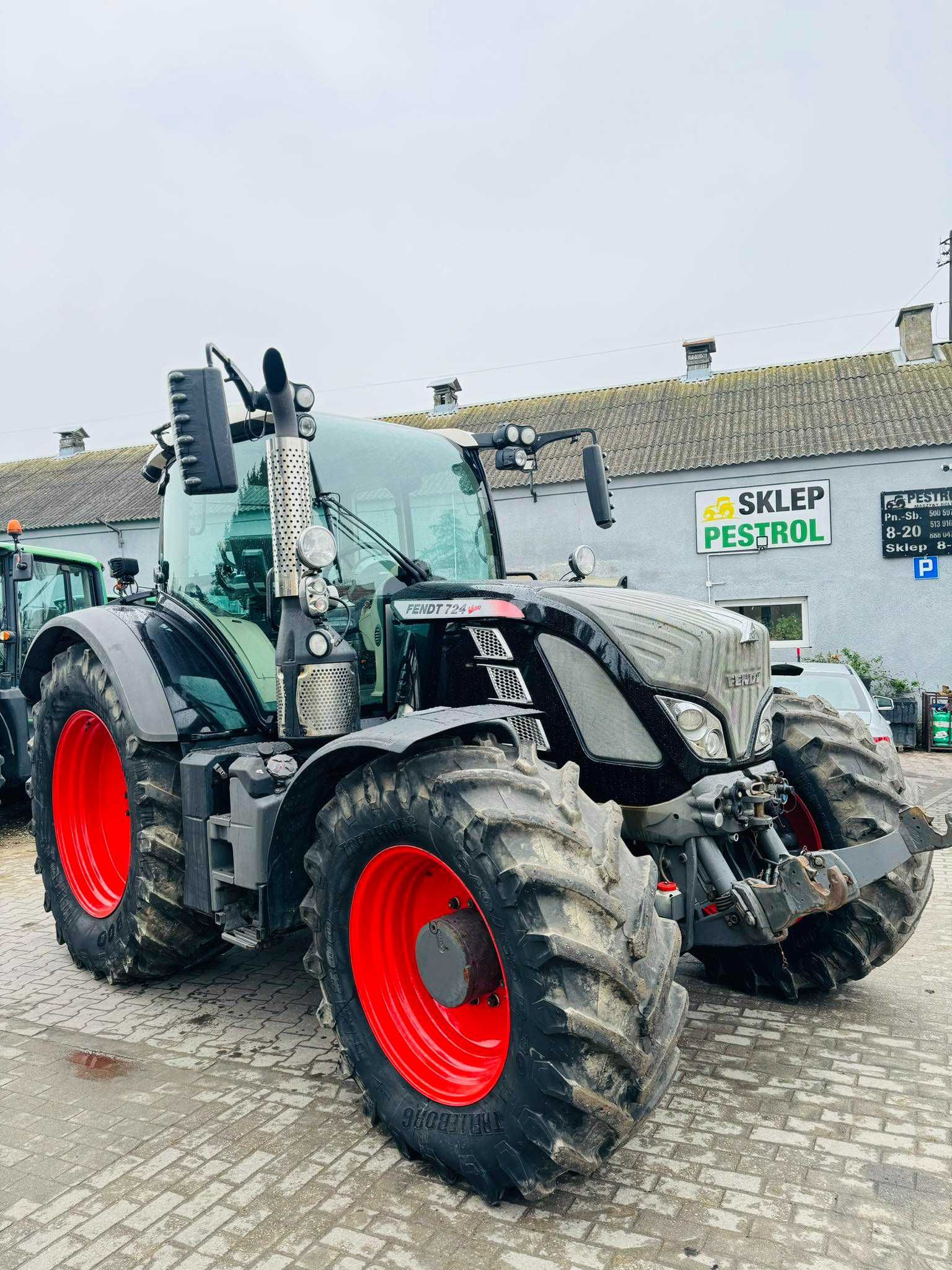 Fendt 724 Vario Profi Plus BLACK BEAUTY, 2014 rok, GPS, 55 km/h PIĘKNY