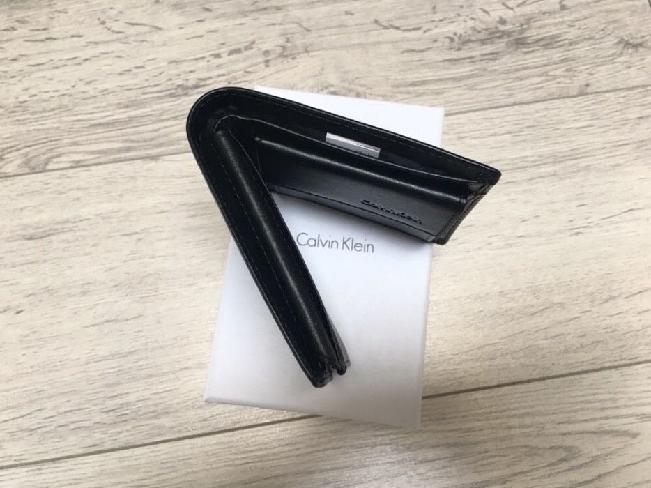 Portfel męski Calvin Klein CK z brelokiem czarny zestaw na prezent