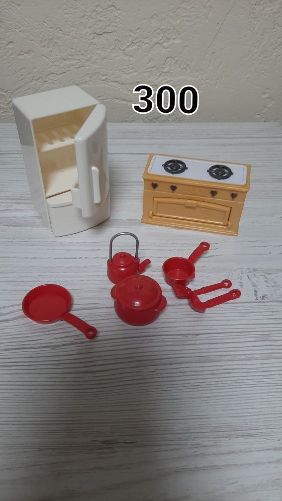 Меблі для ляльок,  іграшкові