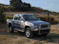 Toyota Hilux Tracker 2.4 Turbo com ar condicionado