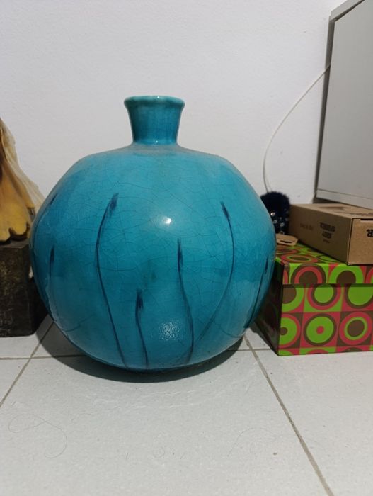 Jarrão de sala azul