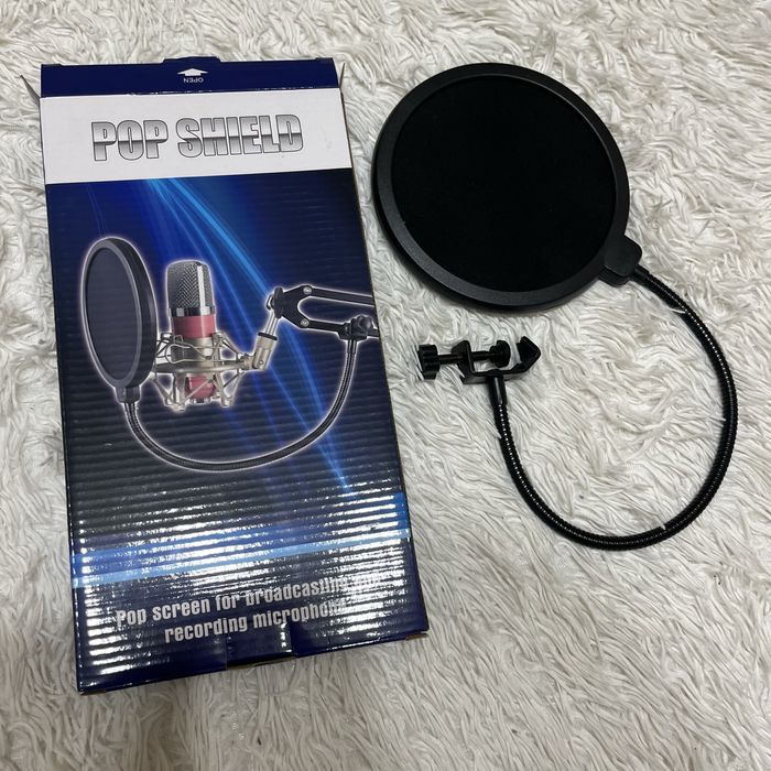 Mikrofon Behringen C1U w zestawie ze statywem i filtrem