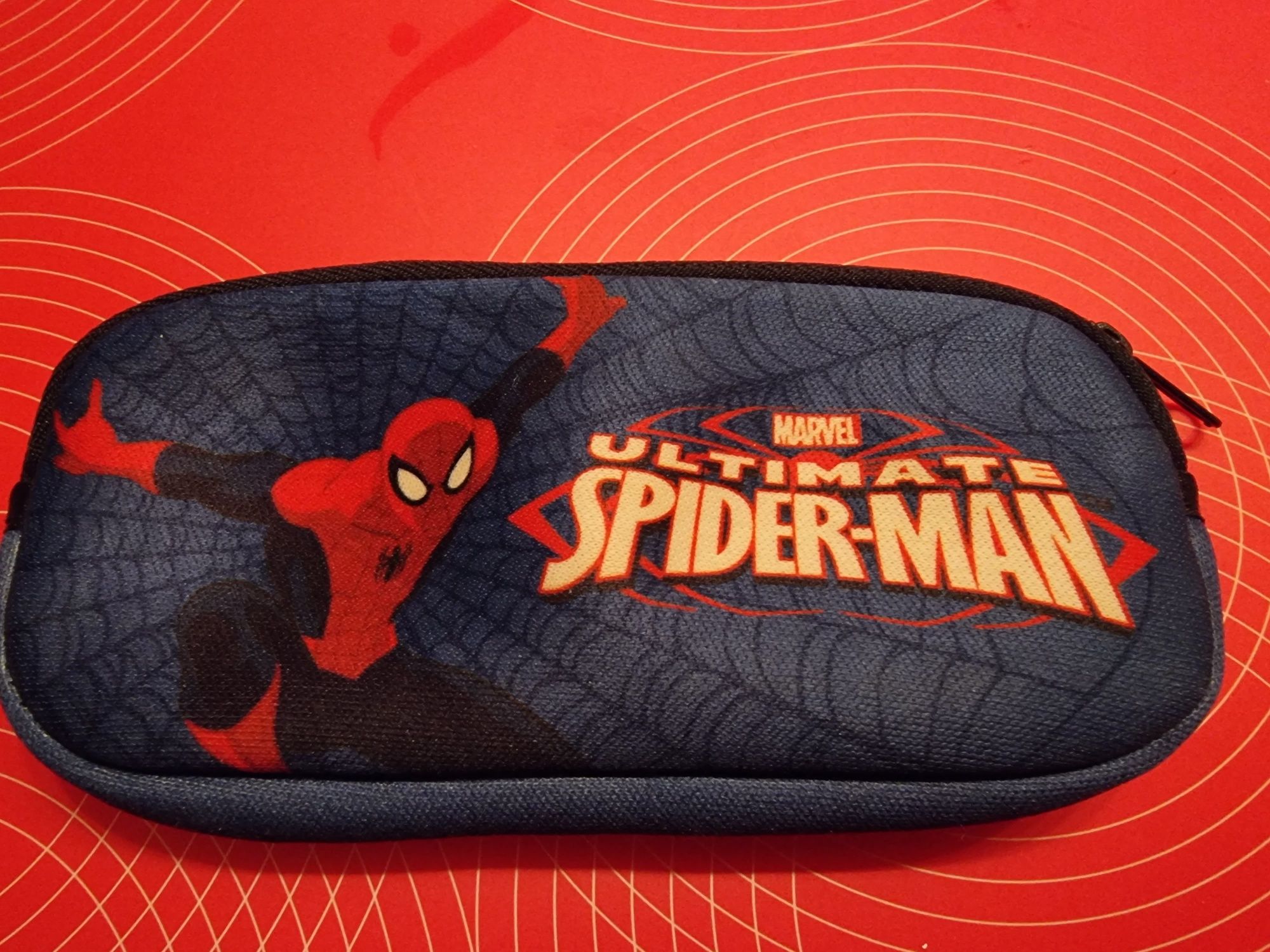 Etui na okulary spiderman