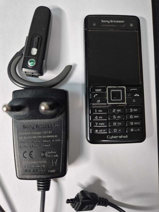 Sony Ericsson C902, słuchawka bluetooth hbh-pv703, ładowarka