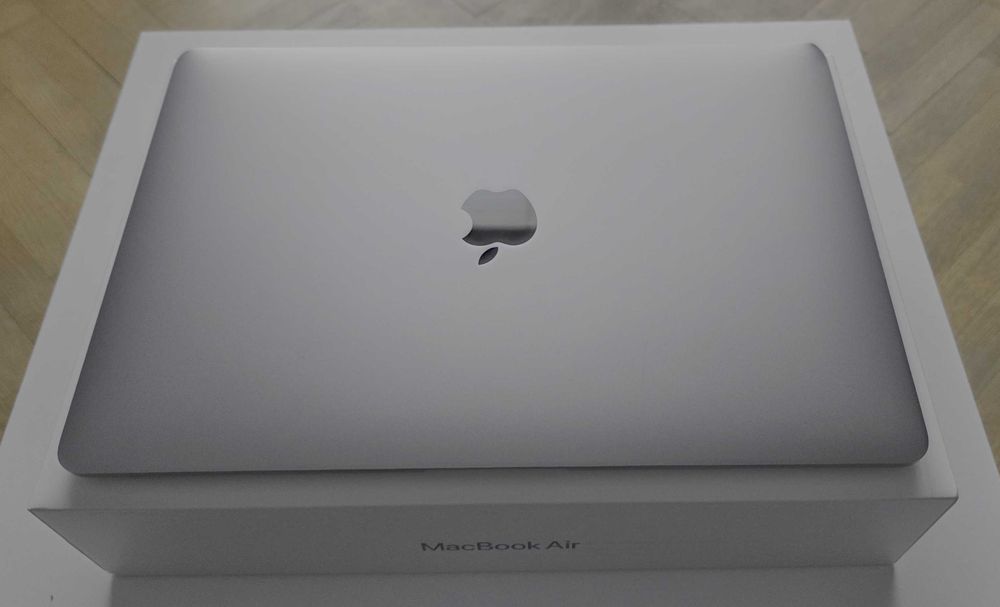 Macbook Air 13" M1 16GB 256SSD z 2022r A237 KRK 24H Kurier Paczkomat