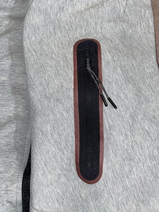 Nike Tech Fleece Зіпка сірого кольору Xl розміру