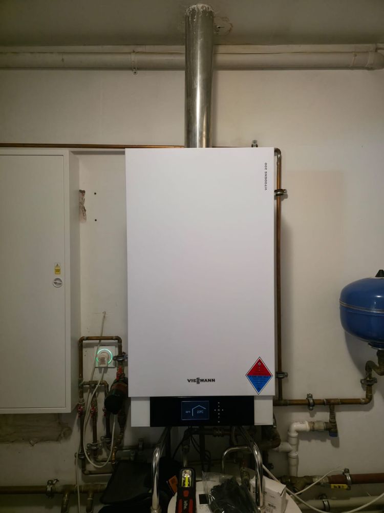 Zestaw grzewczy piec Viessmann Vitodens 200-W + zasobnik CWU Vitocell