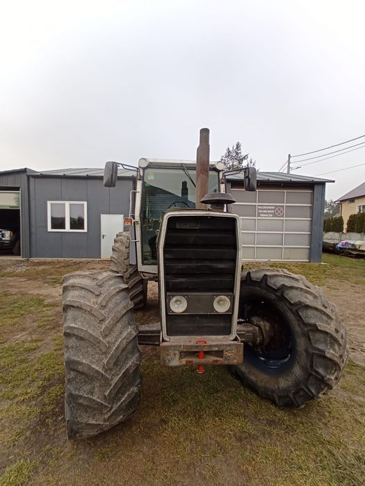 Massey Ferguson 2725 . 150KM