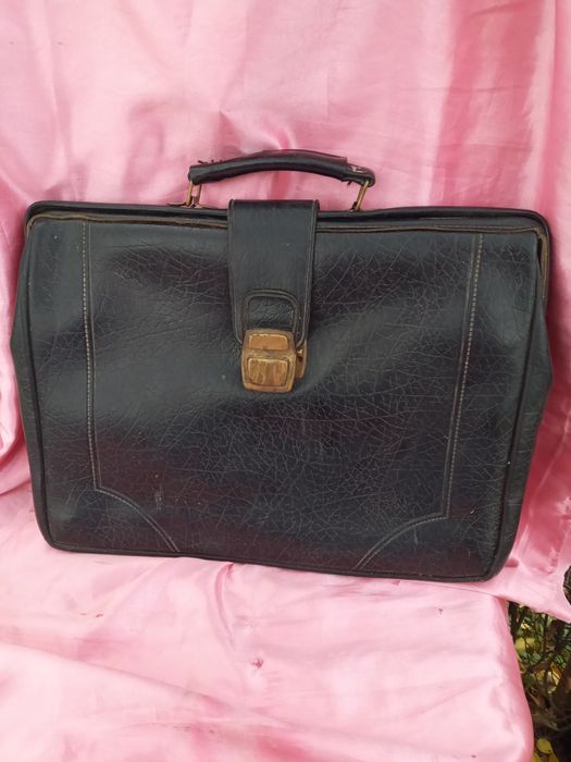 Портфель для инструментов