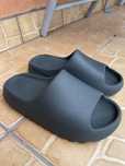 Klapki Yeezy slide onyx