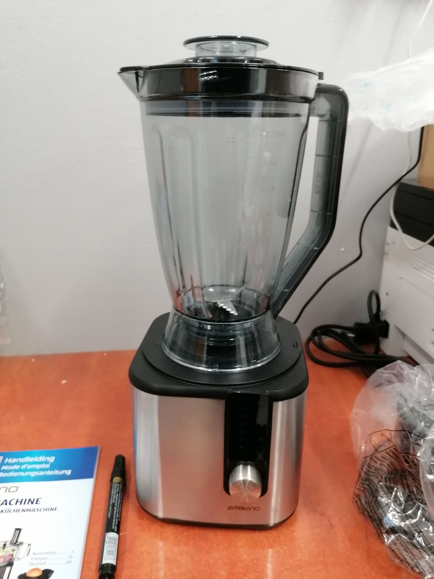 Robot kuchenny ambiano