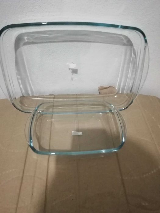 Travessas em pirex nunca usadas